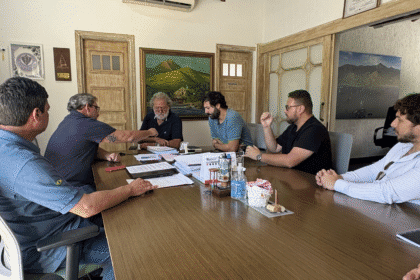 Reunião ocorreu nesta segunda-feira (21), na prefeitura de Ilhabela