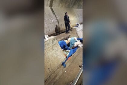 A ação resultou na retirada de aproximadamente 25 kg de resíduos do túnel, incluindo roupas, lonas plásticas e madeiras