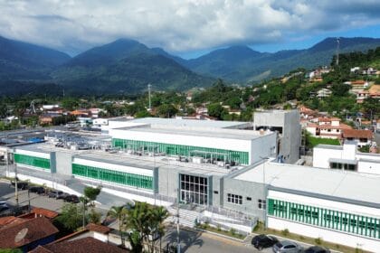 Em todo o país, apenas 53% dos municípios alcançam a marca de 100% de cobertura; Ilhabela é um deles