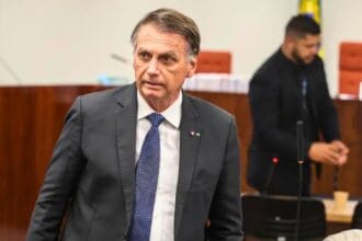 #pracegover Bolsonado condenado