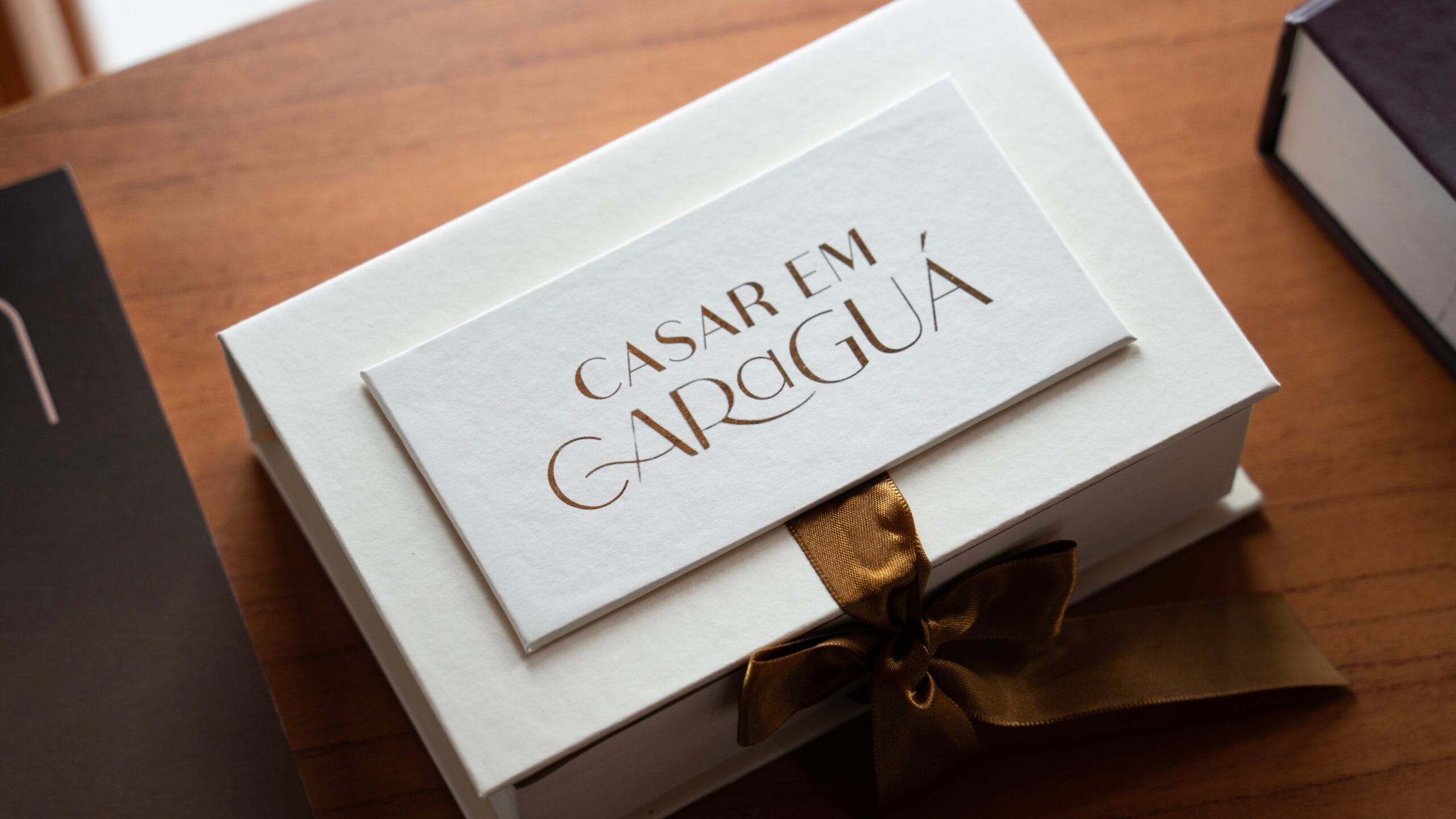 Prefeito de Caraguatatuba anuncia espaço para capacitação e casamentos sociais à beira-mar