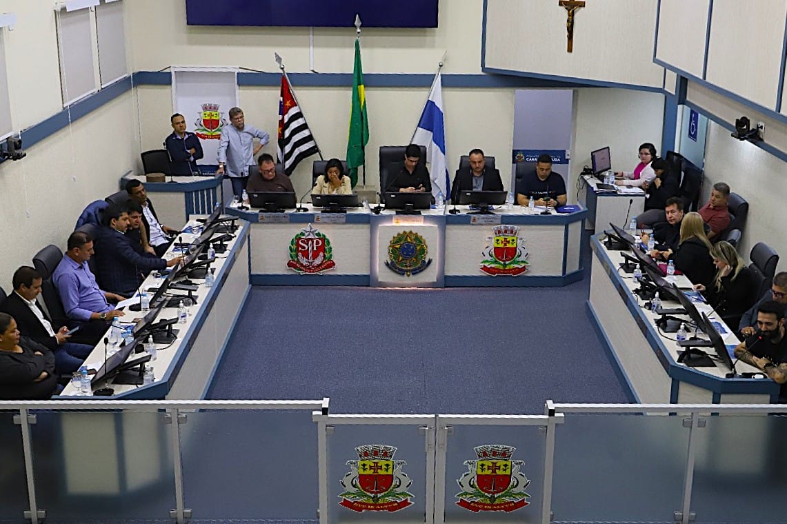 Sessão da Câmara de Caraguatatuba transmitida ao vivo pelo YouTube.
