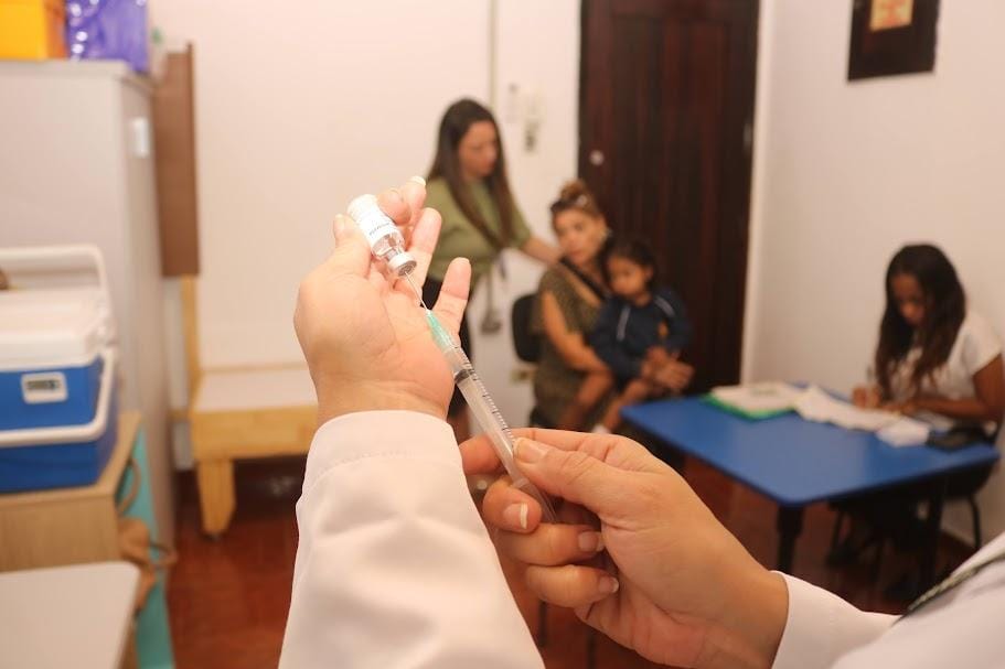 Veja onde e como pode ter acesso às vacinas