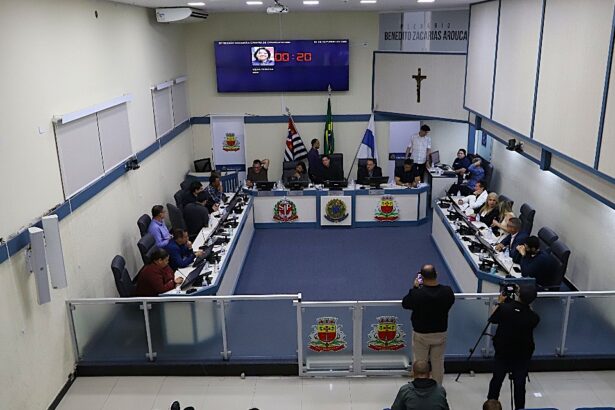 Vereadores de Caraguatatuba aprovam projeto sobre primeiros socorros nas escolas municipais