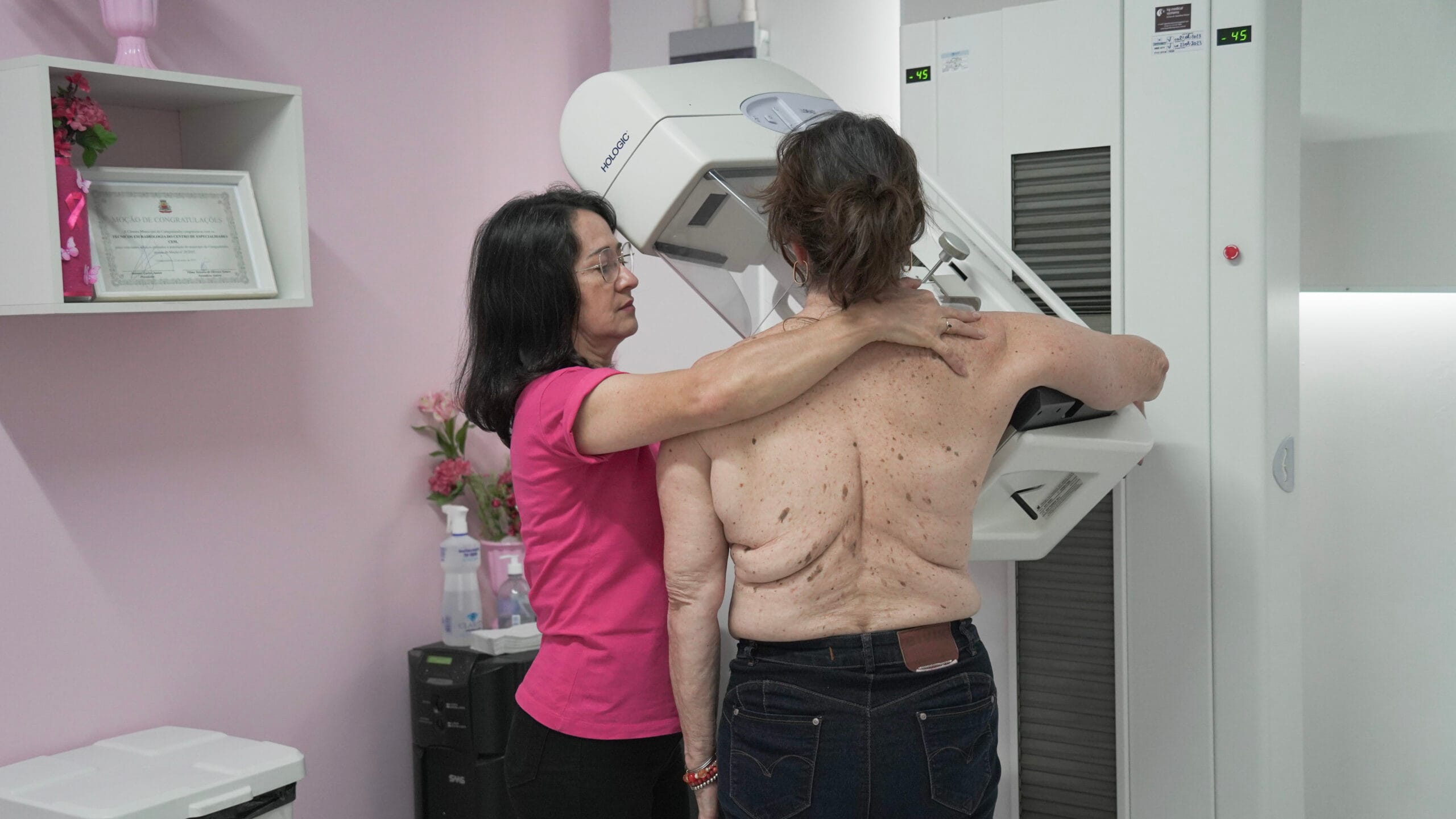 mutirão Outubro Rosa Caraguatatuba