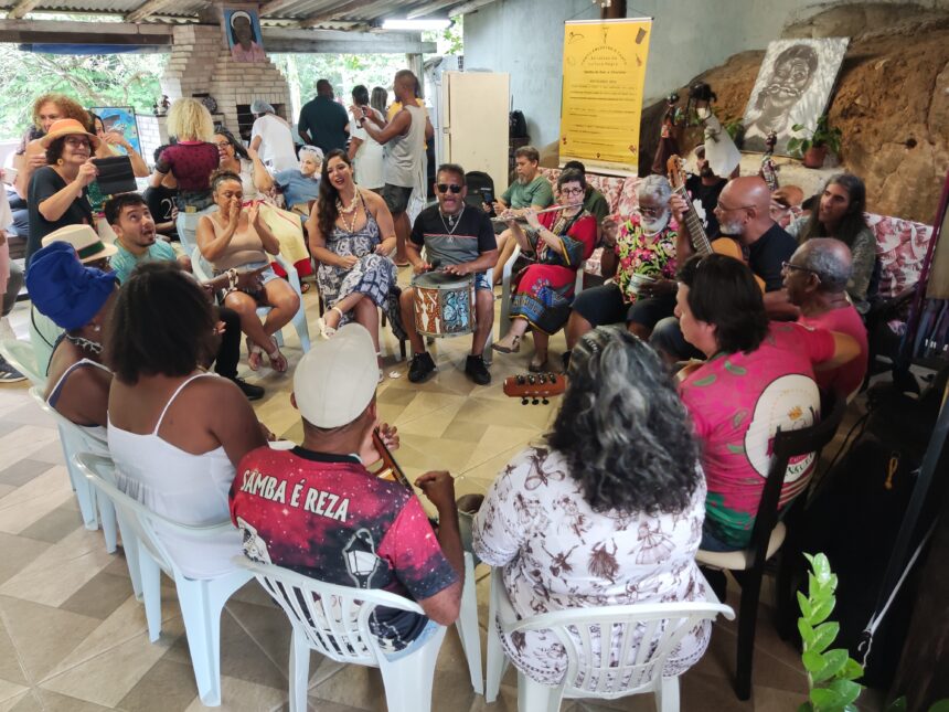 festival Lua e Rodrigo – Samba é Reza, que celebra o Dia Nacional do Samba em Caraguatatuba.