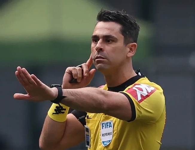 Curso de arbitragem com árbitro da Fifa Flávio Rodrigues de Souza em São Sebastião.