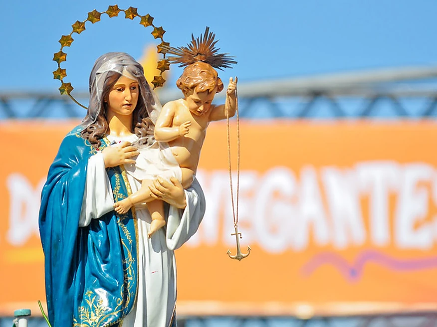 Festa de Nossa Senhora dos Navegantes na Praia do Aruan em Caraguatatuba