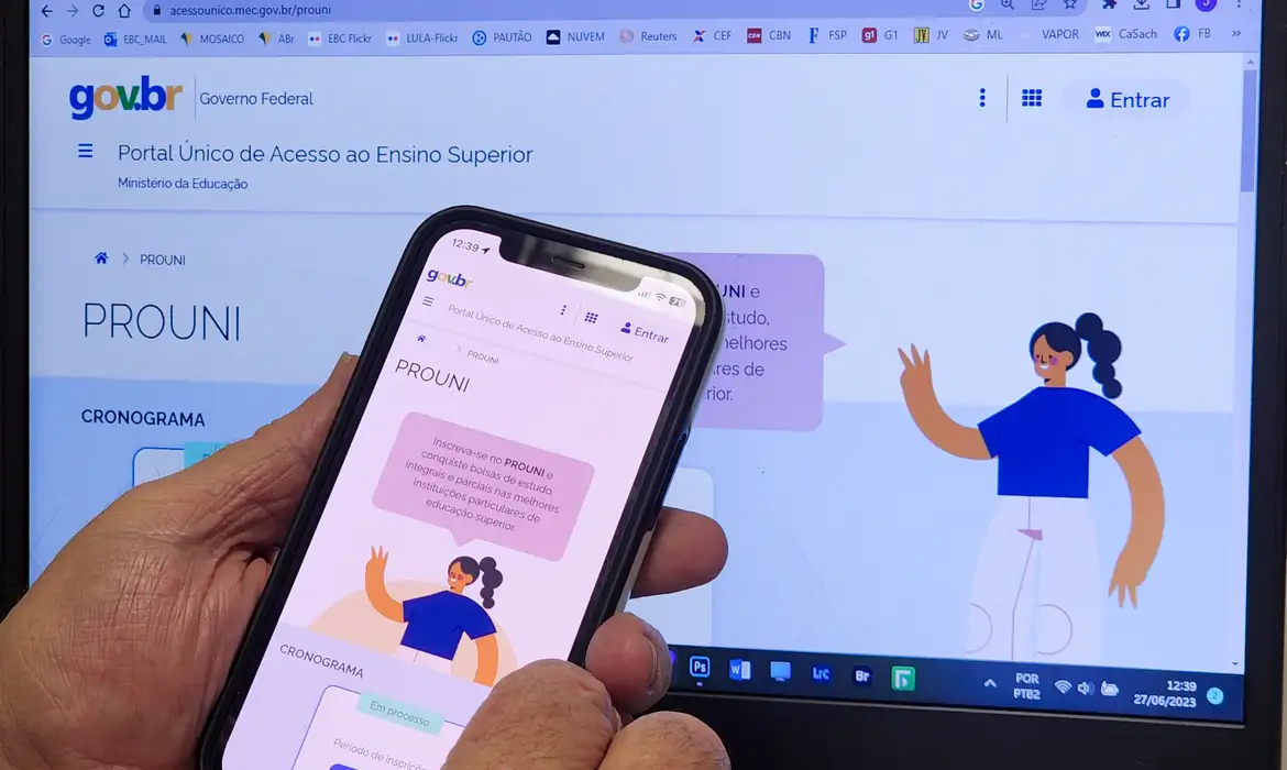 Estudante acessa o sistema do Prouni pelo Portal Único do Ensino Superior