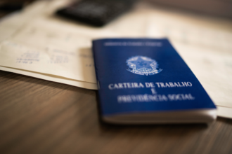 PAT de Guarujá divulga vagas de emprego disponíveis para diferentes áreas