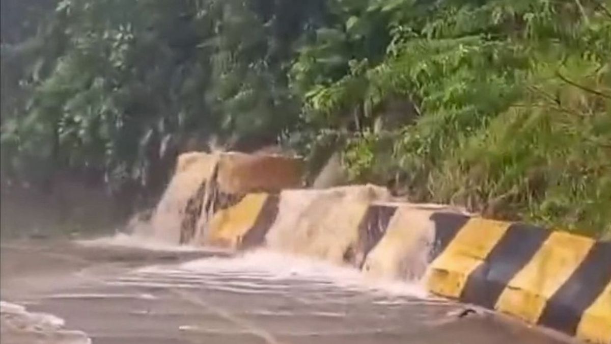 Alagamento provocado por chuvas intensas em Peruíbe no litoral paulista.