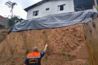 Defesa Civil de São Paulo alerta para risco de deslizamentos no Litoral Norte