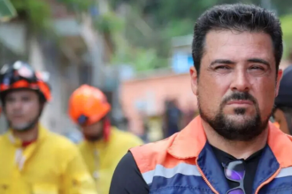 #pracegover Ex-prefeito de São Sebastião tem rotina controlada pela Justiça