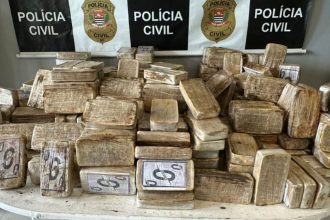 Apreensão de 360 kg de crack pela Polícia Civil em Santos