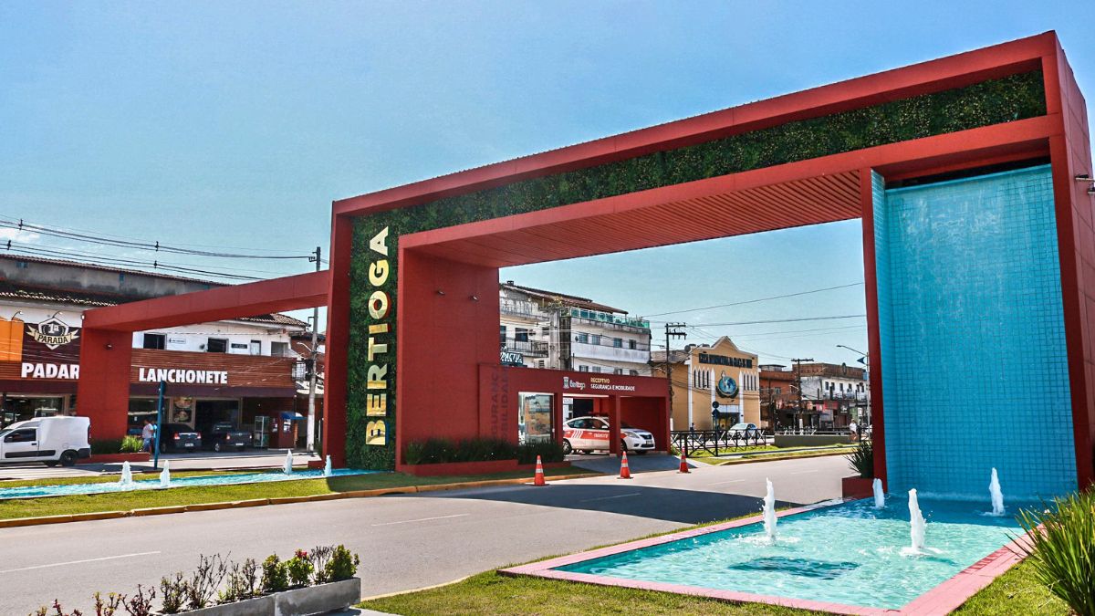 Obras de revitalização na Avenida 19 de Maio em Bertioga