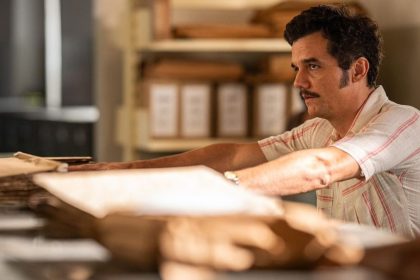 Exibição do filme O Agente Secreto em programação cultural em Caraguatatuba.