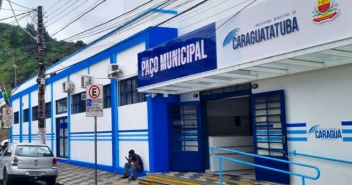 Prédio da Prefeitura de Caraguatatuba, que decretou medidas de contingenciamento após queda na arrecadação municipal