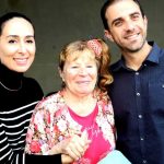 Prefeito Mateus Silva e a primeira-dama Talita Carneiro entregam cobertores arrecadados pela Campanha do Agasalho 2026 aos idosos do Lar Vila Vicentina, em Caraguatatuba