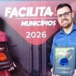Representantes de Caraguatatuba recebem os selos Ouro e Inovação do Prêmio Facilita SP durante cerimônia promovida pelo Governo do Estado de São Paulo