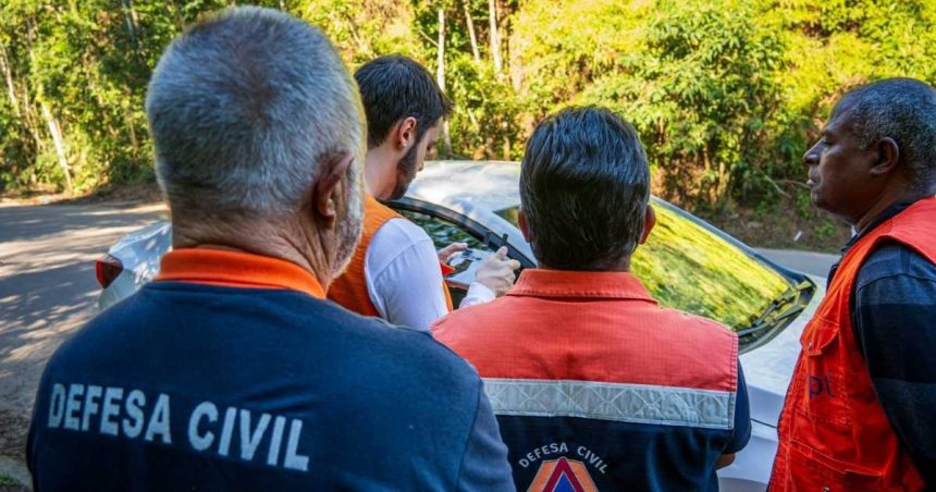 Defesa Civil alerta para rajadas de vento em Caraguatatuba