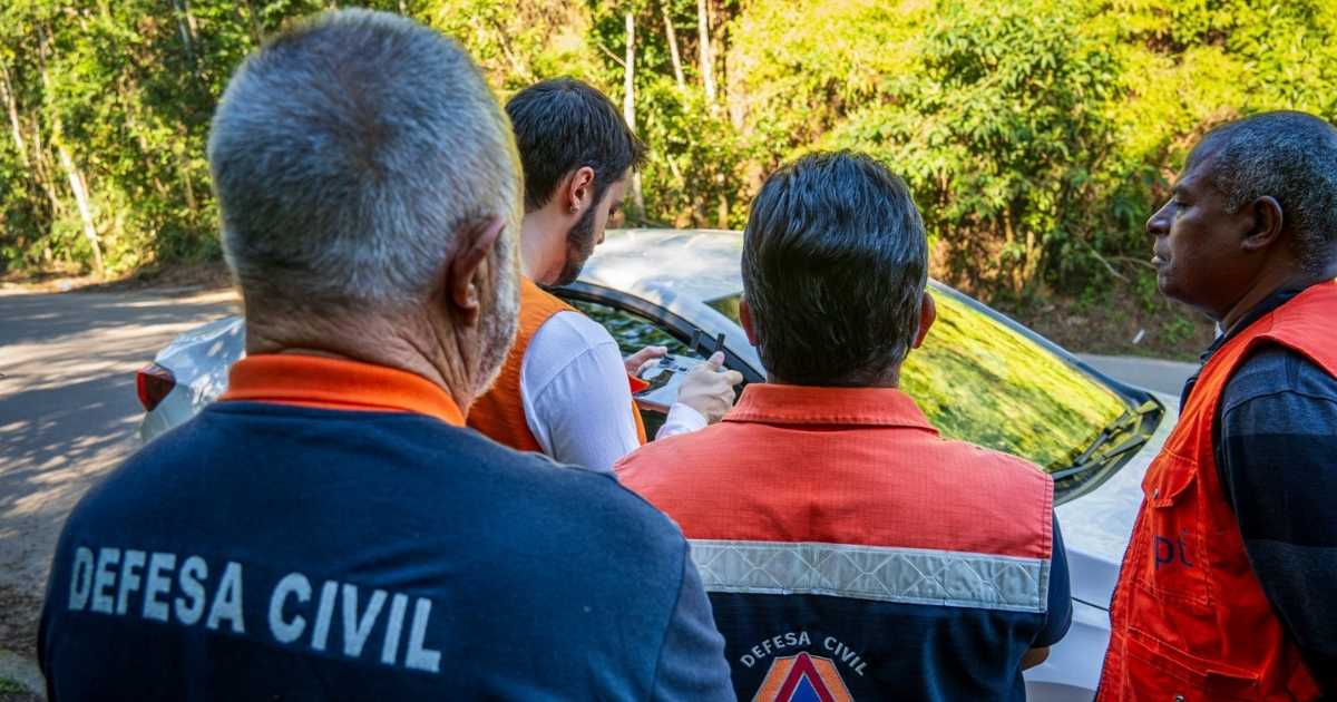 Defesa Civil alerta para rajadas de vento em Caraguatatuba