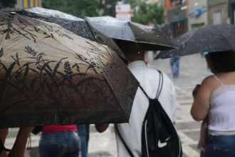 Alerta de chuva forte no Litoral Norte emitido pela Defesa Civil de São Paulo