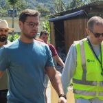 Equipe técnica da EDP e representantes da Prefeitura de São Sebastião durante vistoria no Núcleo Barreira/Barreirinha em Cambury