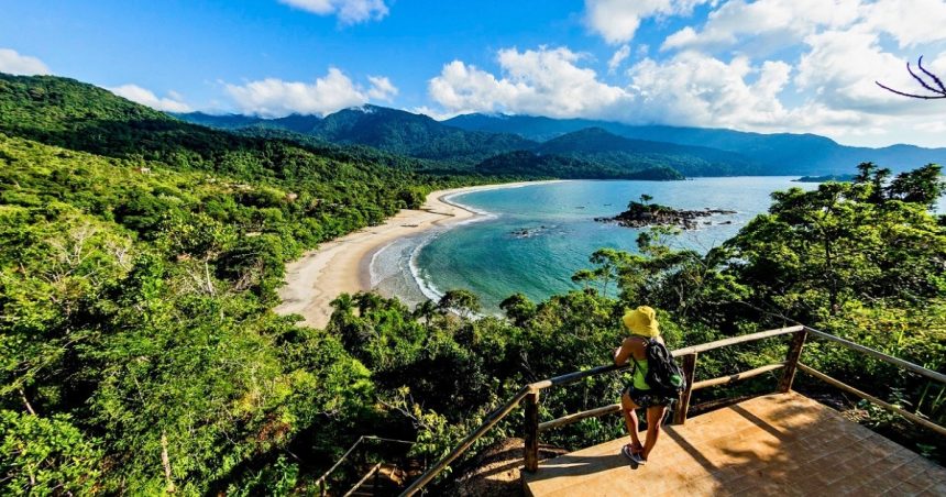 Praia de Castelhanos, em Ilhabela