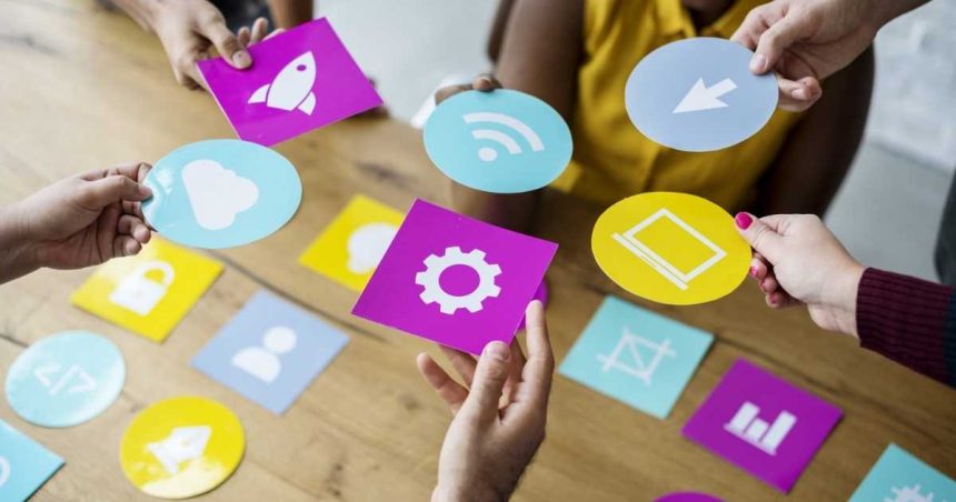 Curso gratuito de tecnologia do Projeto Digital Jovem SP em Caraguatatuba