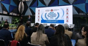 Bertioga recebe prêmios estaduais de turismo inclusivo pelo Sesc Bertioga e Onda BGF