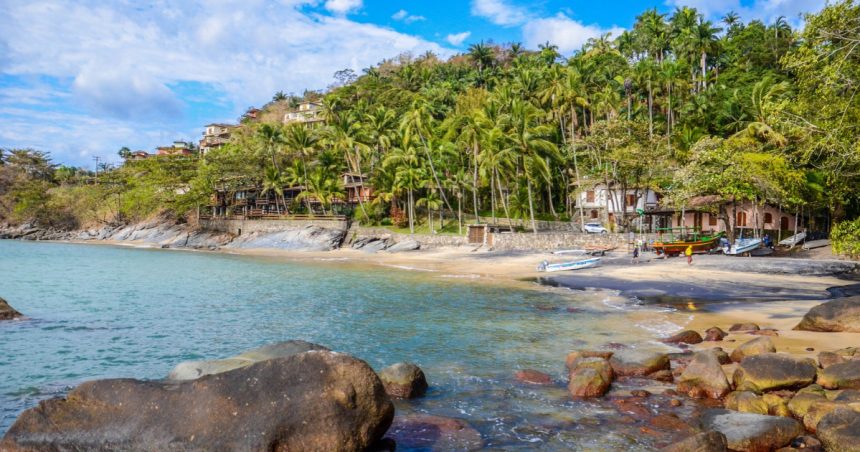 Praia em Ilhabela - foto @brunoarib (arquivoLEIA)