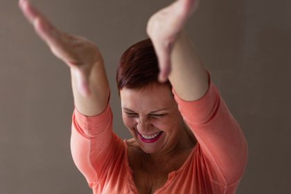 Prática de dança e FitDance contribui para o condicionamento físico, a saúde mental e o bem-estar, segundo especialistas da Hapvida